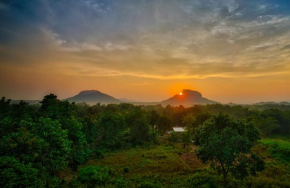 Отель Sigiri Choona Lodge 'unique sunrise viewpoint'  Сигирия